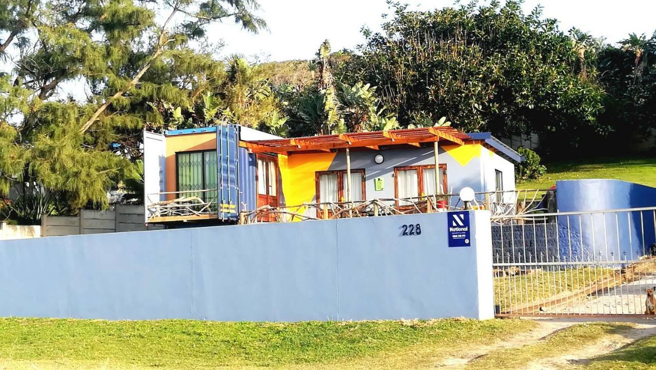 Blue Space Beach House Port Shepstone Exterior foto
